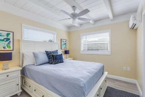 Flamingo Villas C Upstairs - Beautiful Beach Bungalow With Pool