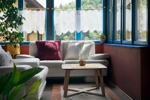 Hostal Weingut Tauss
