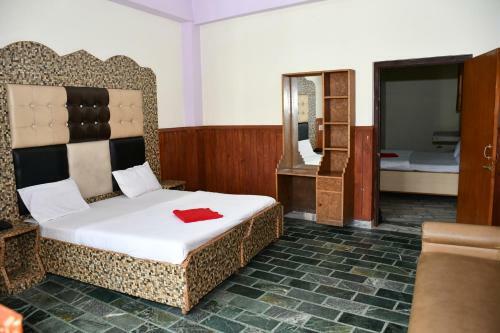 Hotel Himalyan Paradise