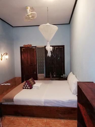 Hostal Nam Ou River Lodge