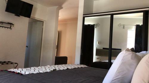 Hotel Colonial De Nogales