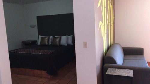Hotel Colonial De Nogales
