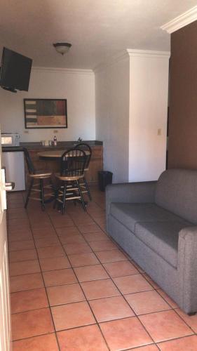 Hotel Colonial De Nogales
