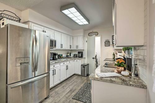 Renovated Munds Park Cottage With Grill And Fire Pit!