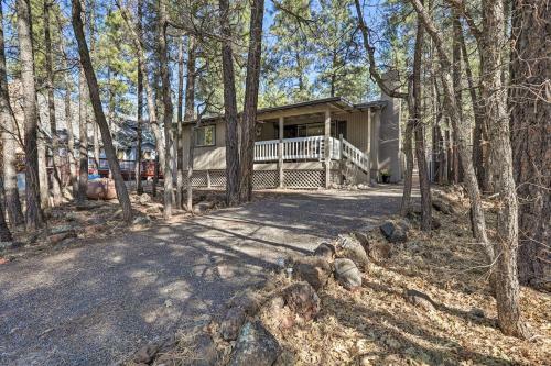 Renovated Munds Park Cottage With Grill And Fire Pit!