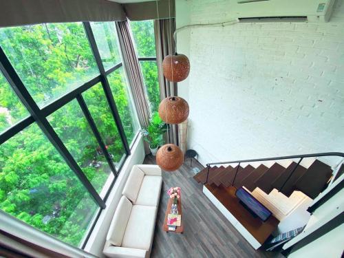 Mayhouse - Duplex Sky View 02