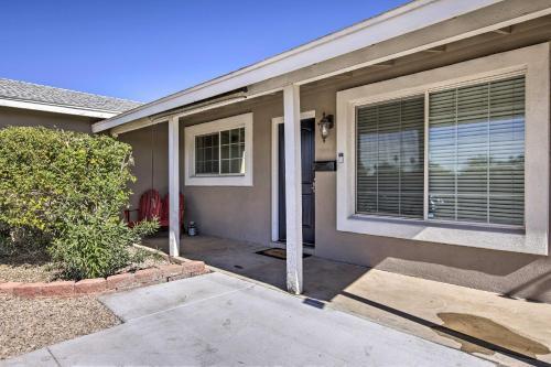 Tempe Villa With Yard About 1 Mi To The University