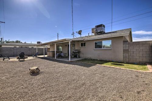 Tempe Villa With Yard About 1 Mi To The University