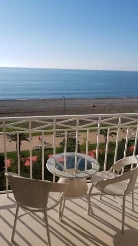 J.r Apartment In The Sea