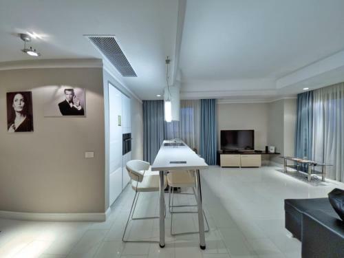 Clb Sea View Apartment