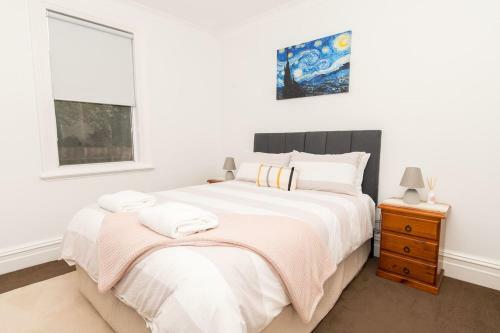 Autumn Villa, Close To Town, Cosy, Neat & Practical