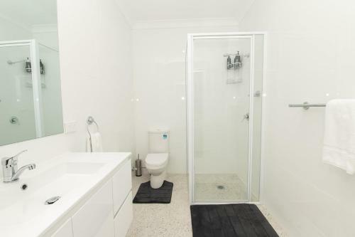 Autumn Villa, Close To Town, Cosy, Neat & Practical