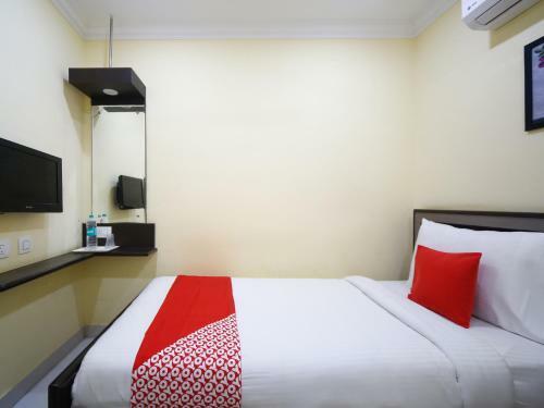Hotel Pleasant Stays - Near Airport