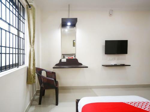 Hotel Pleasant Stays - Near Airport