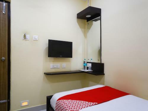 Hotel Pleasant Stays - Near Airport
