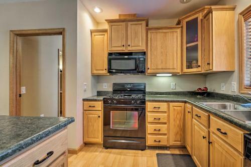 Conneaut Lake Home With Yard, Half Mi To Beach And Park