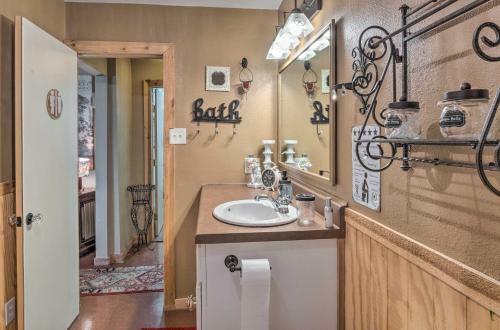 Quaint Texas Home Less Than 2 Mi To Lake Georgetown!