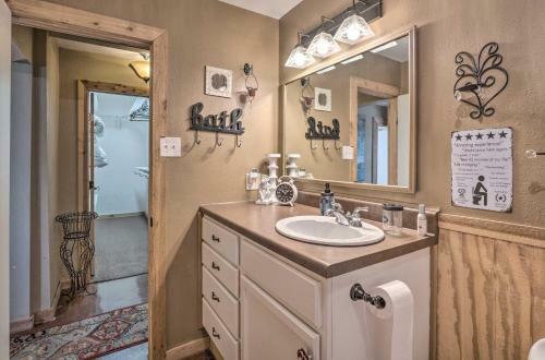 Quaint Texas Home Less Than 2 Mi To Lake Georgetown!