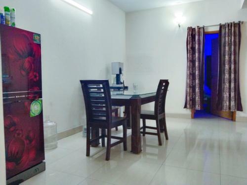 Apolloinn Service Apartment