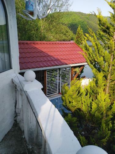 Villa Ku?a Na Obali Jezera Sa Bazenom