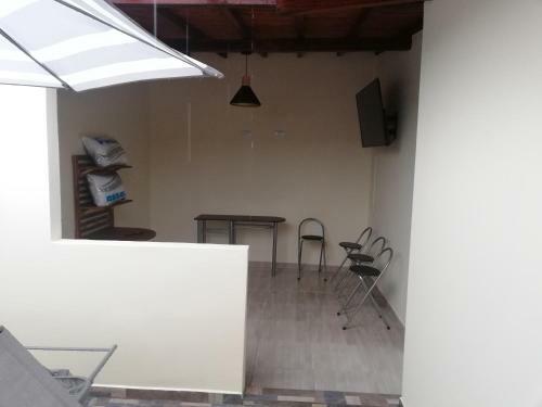 Hostal Prado Station Hotel
