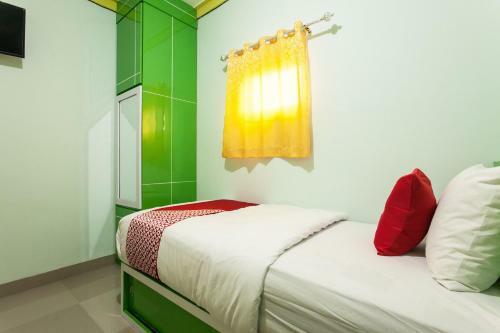 Hotel Oyo 1763 Dinda Residence Syariah
