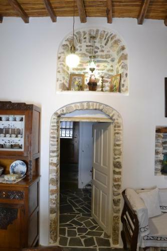 Old Stone House Roussou