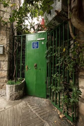 Hostal Adriana Downtown Guesthouse