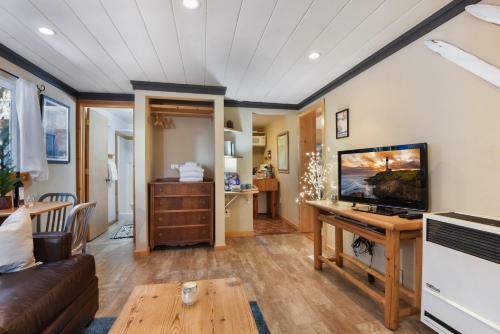 Pioneer Bungalow Bungalow