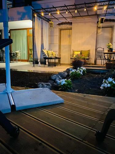 Pool & Garden Di Massa