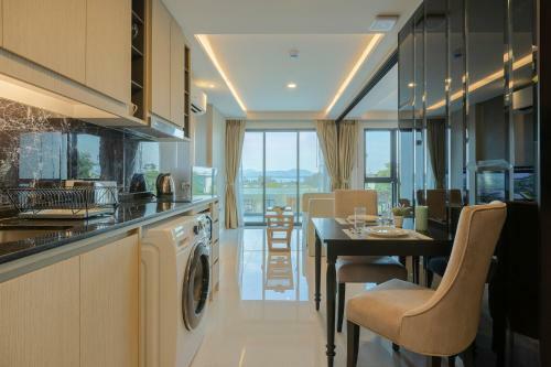 Apartamento Sea View Panora Surin By Holy Cow E102