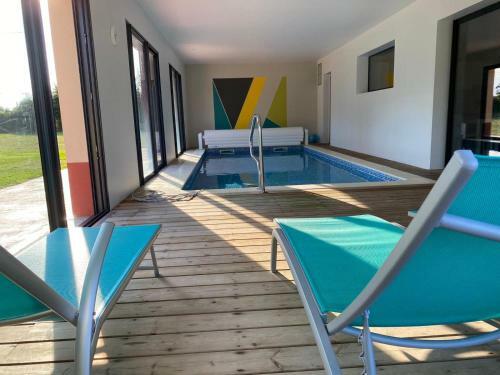 Piscine Int�rieure Priv�e Chauff�e Toute L'ann�e � 29
