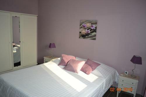Piscine Int�rieure Priv�e Chauff�e Toute L'ann�e � 29