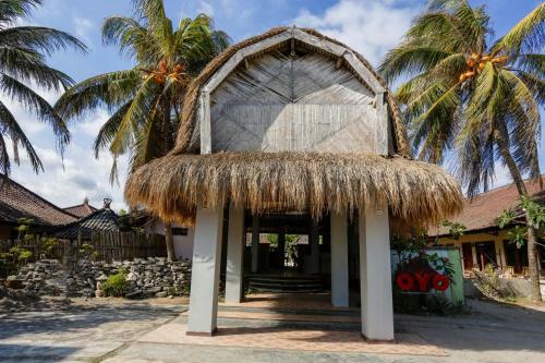 Collection O 1651 Purnama Beach Hotel