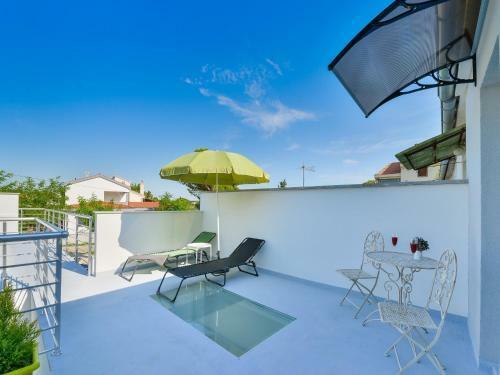 Ferienhaus Dragica Mit Pool 50 M Vom Meer