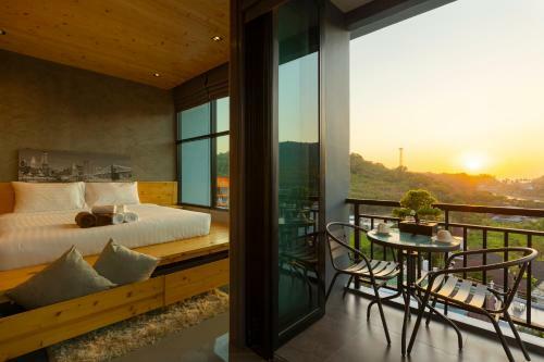 Sara's Nest - Top Floor Seaview Apartments