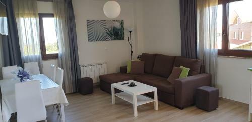 Apartamentos La Pradera De Isla