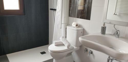 Apartamentos La Pradera De Isla
