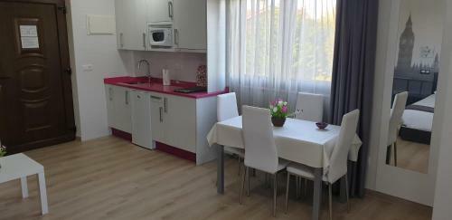 Apartamentos La Pradera De Isla