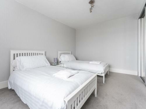 Pass The Keys Stunning 4 Bed Pet Friendly Overlooking Holes Bay