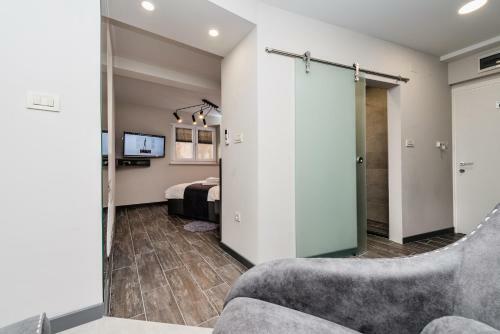Hostal Accommodation Piazzetta Marina