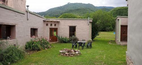 Agroturismo Casa de Campo - Hostal - Ramito de Albahaca