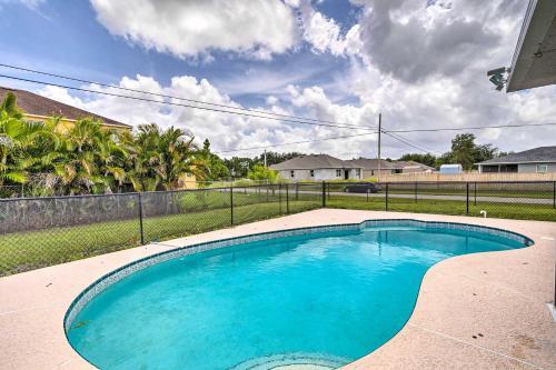 Home With Private Pool In Peaceful Neighborhood