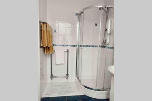 Beautiful Seafront Apartment-hastings Old Town 2+2