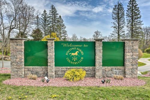 Country Club Hideaway With Community Amenities!