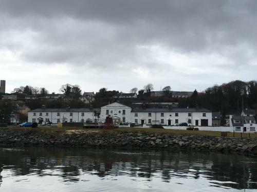 Moville Centre Apartment