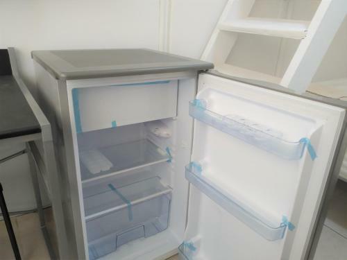 Apartamento Tiny Studio In Kalamata Long-term Rental Offer