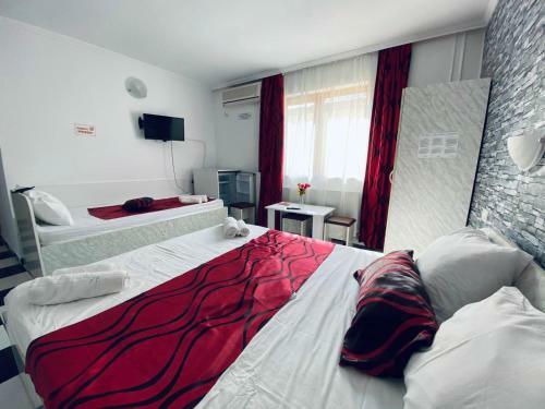 Hostal Vila Cristina Residence