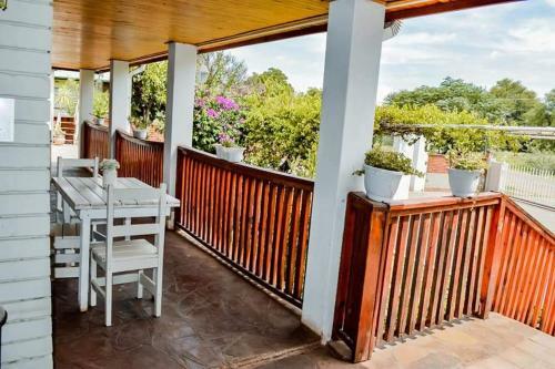 Hostal La Maison Guest House