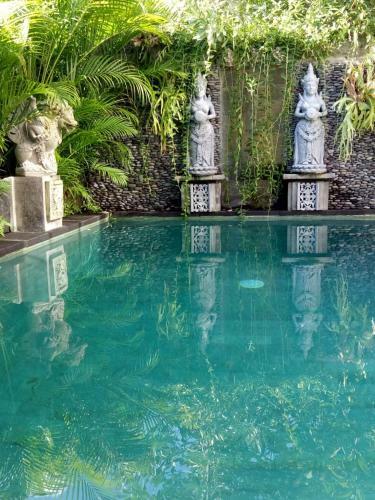 Villa Dharma Shanti